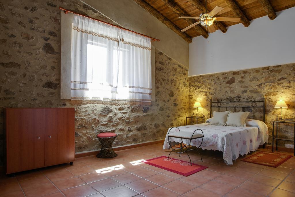 Отель Casa Rural Las Gamitas Альмоарин Номер фото